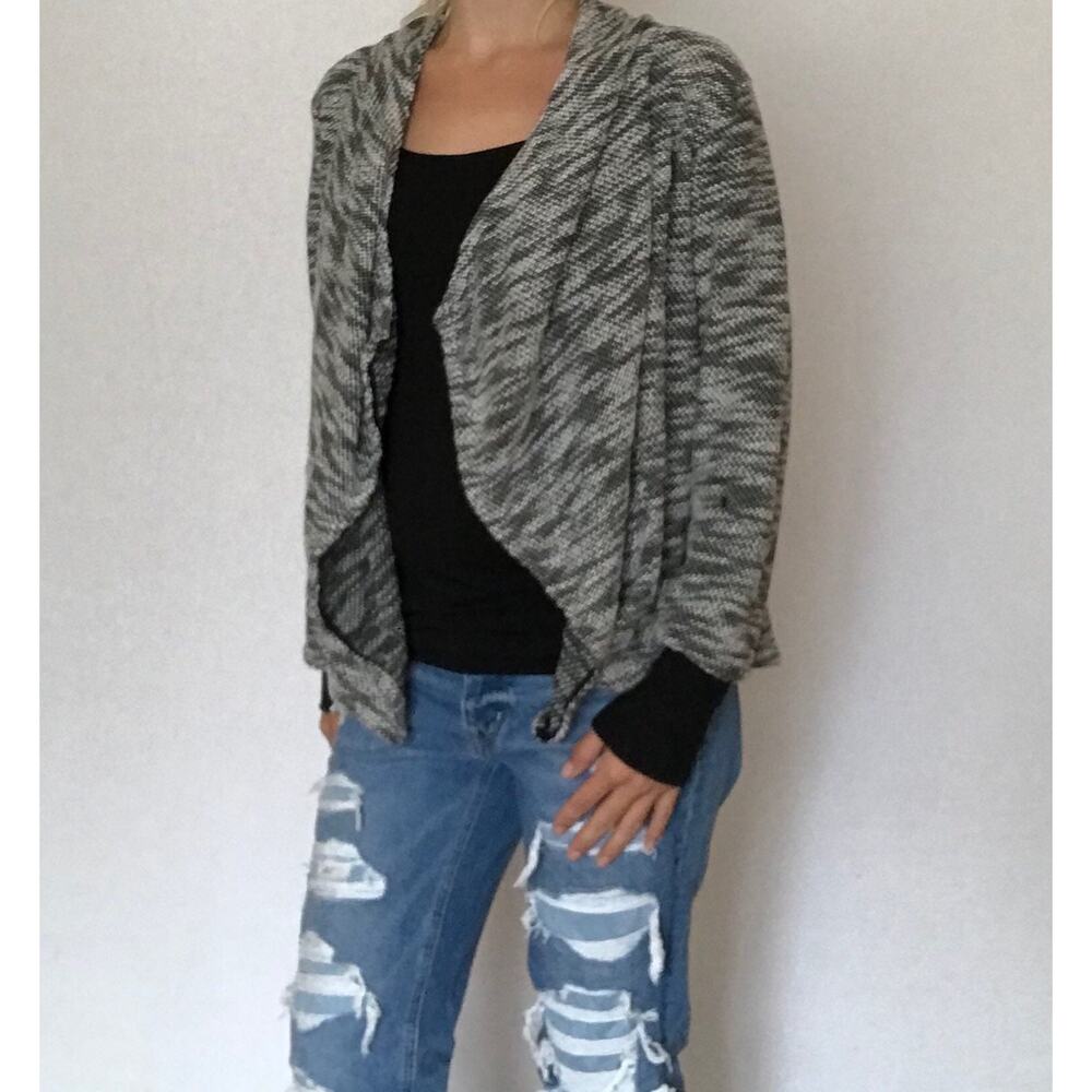 Janet‎ chung cardigan M